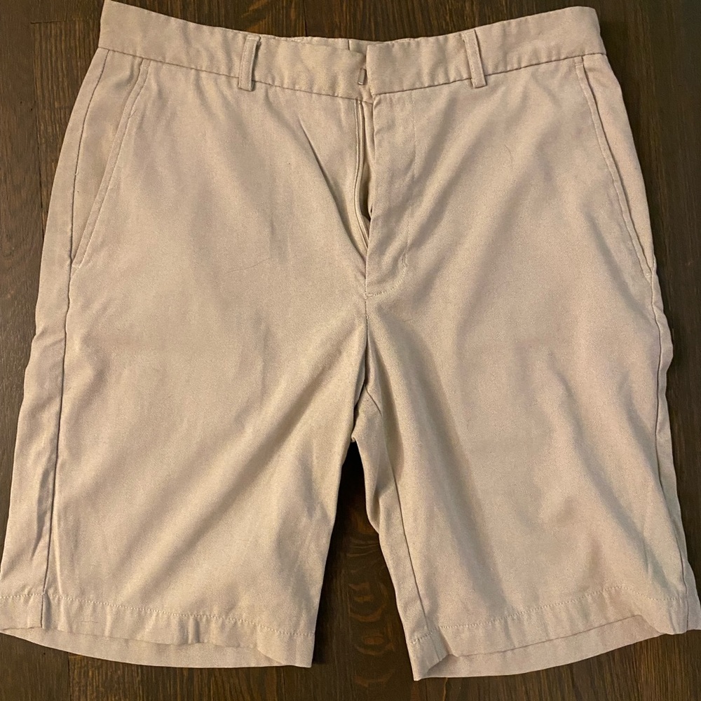 Walter Hagen Essentials Golf Shorts | size 32